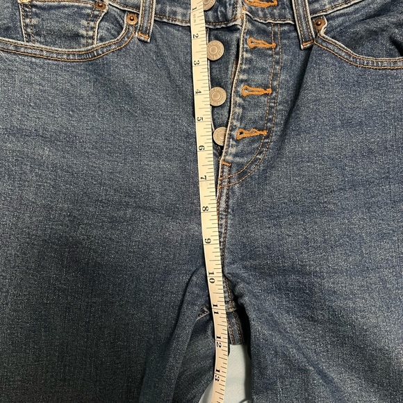 2/$40 Levi’s Mom Jean Button Fly High Rise Blue Denim Jeans Women’s Size 27 - Picture 9 of 9